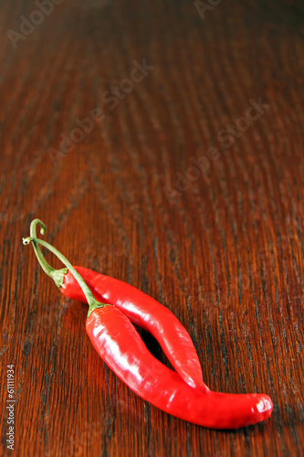 Photo: zwei chilischoten zwei chilischoten
