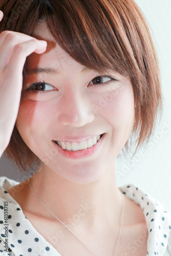 Photo: A young woman / Cosmetics image / Feeling and expression A young woman / Cosmetics image / Feeling and expression