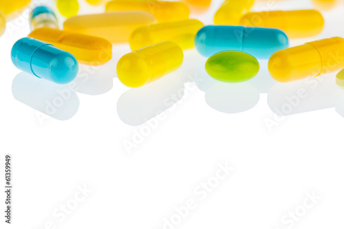 Photo: Tabletten auf hellem Hintergrund Tabletten auf hellem Hintergrund