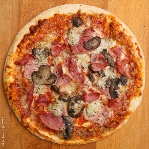 Photo: Pizza with Ham & Mushrooms Pizza with Ham & Mushrooms