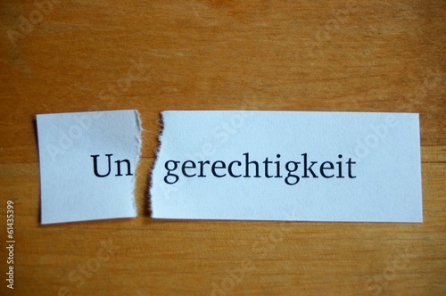 Photo: Un-gerechtigkeit Un-gerechtigkeit