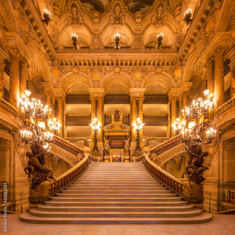 Treppenhaus in der Oper
