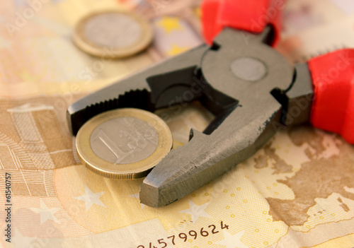 Photo: Money and nippers Money and nippers