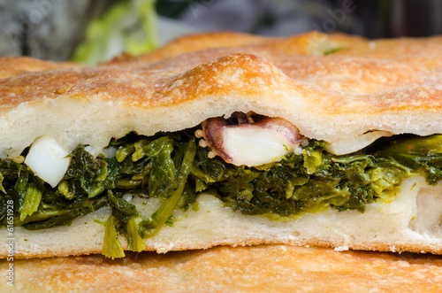 Photo: tiella di polpo con broccoli tiella di polpo con broccoli