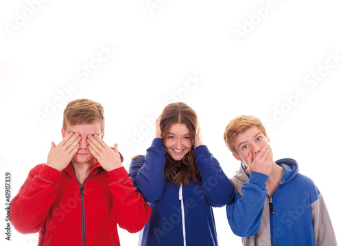 Photo: Teenager – nicht sehen, hören, sprechen Teenager – nicht sehen, hören, sprechen