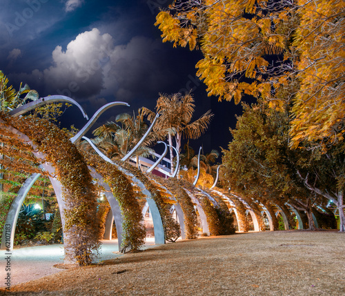 Photo: Garden boardwalk along Southbank in Brisbane at night, Australia Garden boardwalk along Southbank in Brisbane at night, Australia