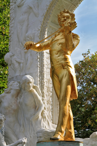 Photo: The statue of Johann Strauss The statue of Johann Strauss