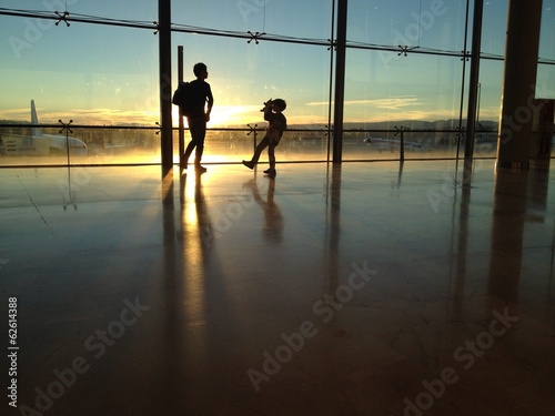 Instant Collection: Atardecer en el aeropuerto Atardecer en el aeropuerto