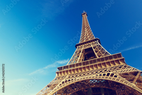 Photo: sunny morning and Eiffel Tower, Paris, France sunny morning and Eiffel Tower, Paris, France