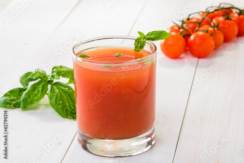 Photo: Salsa di pomodoro e basilico Salsa di pomodoro e basilico