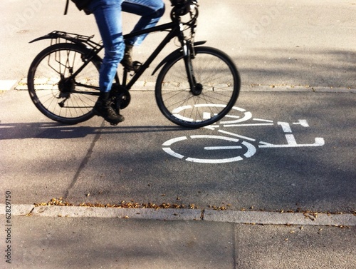 Instant Collection: auf dem radweg auf dem radweg