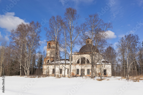Photo: Ильинский погост. Разрушающаяся церковь Ильи Пророка Ильинский погост. Разрушающаяся церковь Ильи Пророка