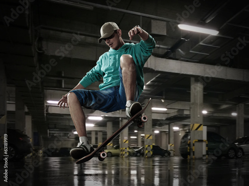 Photo: Skate boarder jumping Skate boarder jumping