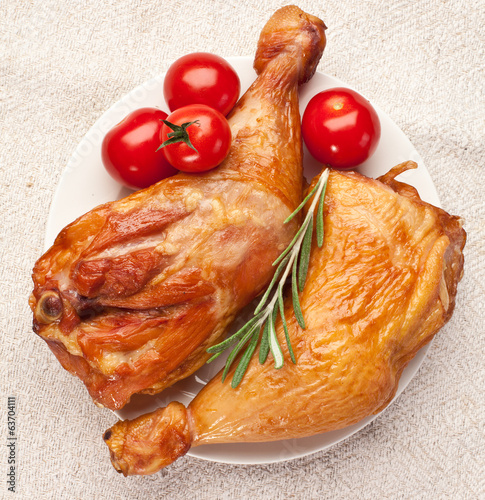 Photo: Smoked chicken with tomatoes. Smoked chicken with tomatoes.