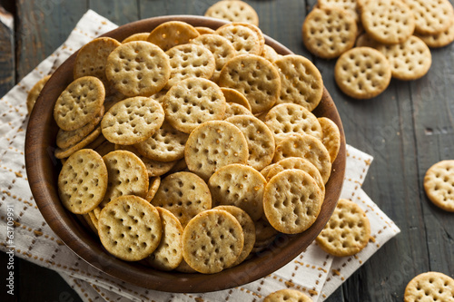 Photo: Whole Grain Wheat Round Crackers Whole Grain Wheat Round Crackers
