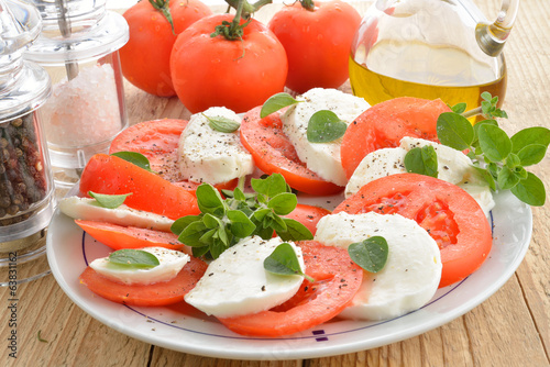 Photo: caprese orizzontale composizione caprese orizzontale composizione