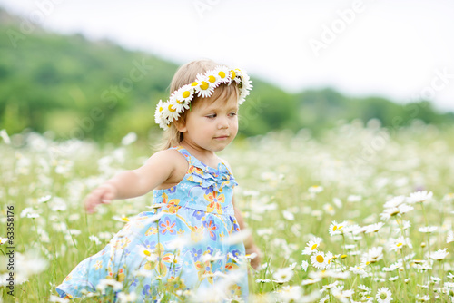 Photo: dancing toddler girl dancing toddler girl