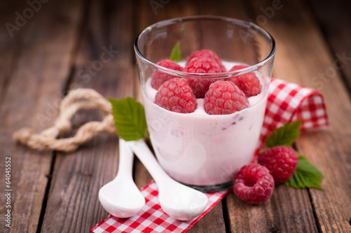 Photo: Himbeerdessert mit Joghurt Himbeerdessert mit Joghurt