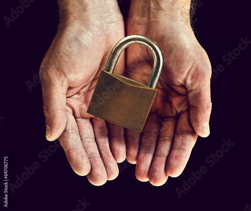 Photo: catch lock catch lock