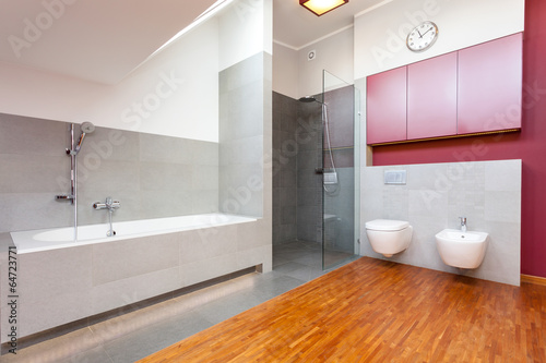Photo: Red and grey modern bathroom Red and grey modern bathroom