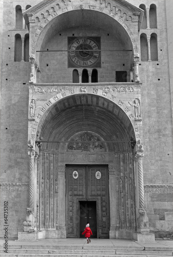 Photo: Verona - Duomo or cathedral facade and little girl Verona - Duomo or cathedral facade and little girl