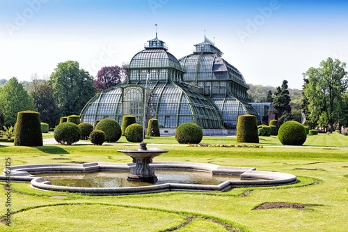 Photo: Botanical garden near Schonbrunn palace in Vienna Botanical garden near Schonbrunn palace in Vienna
