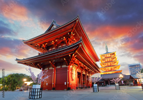 Fototapeta Tokyo - Sensoji-ji, Temple in Asakusa, Japan