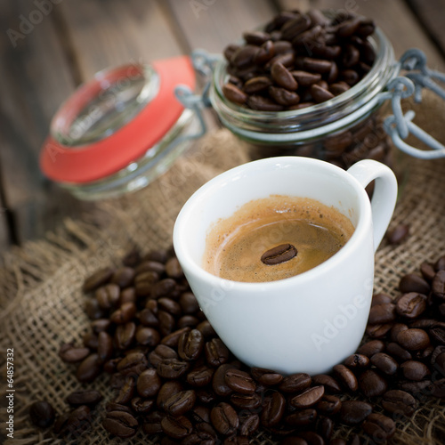Photo: Espresso mit Espressobohne Espresso mit Espressobohne