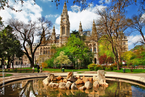 Photo: Viena, beautiful park near City hall. Austria Viena, beautiful park near City hall. Austria