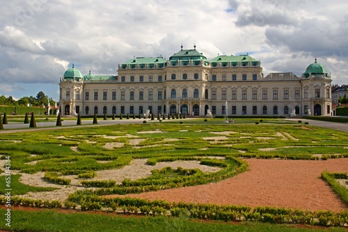 Photo: Garden of Belvedere Palace in Wien, Austria Garden of Belvedere Palace in Wien, Austria