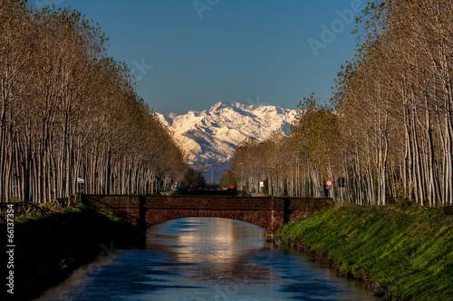 Photo: I monti ed il canale I monti ed il canale