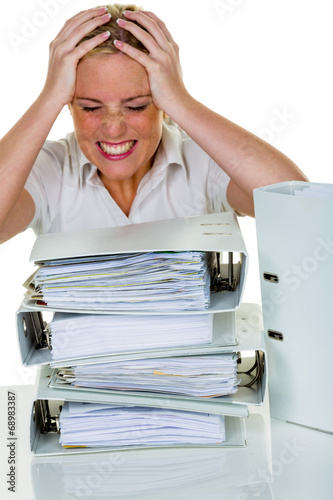 Photo: Frau im Büro mit Burnout Frau im Büro mit Burnout