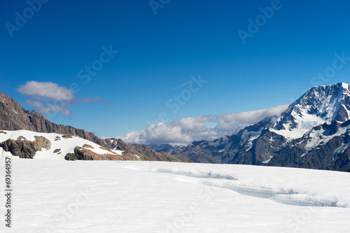 Photo: Snowy mountains Snowy mountains