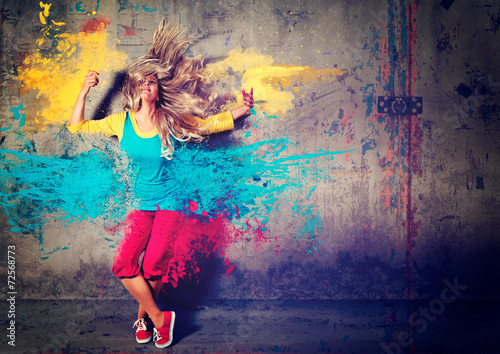 Obraz na płótnie dancing girl with color splashes - movin 04