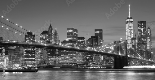 Fototapeta Black and white Manhattan waterfront at night, NYC.