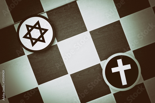 Zdjęcie XXL Szkice (warcaby) - judaizm a chrześcijaństwo - napięcie religijne i konflikt między dwiema monoteistycznymi religiami a wierzącymi, żydom i chrześcijanami