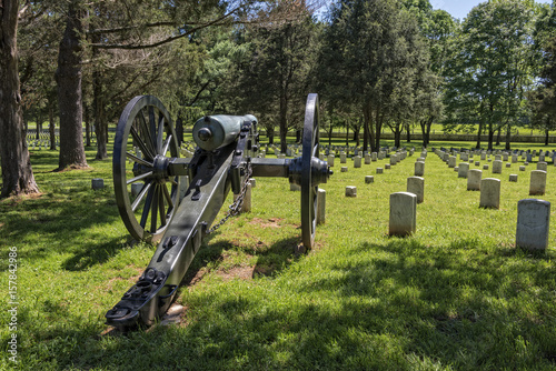 Fotoobraz na płótnie Cannon At The Stones River National Battlefield And Cemetery
