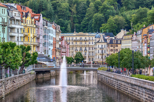 Plakat Karlovy Vary - Karlsbad. Panorama centrum miasta Karlovy Vary - Czechy