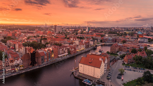 Zachód słońca przy Motławie