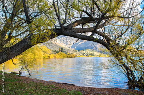 Zdjęcie XXL Lakeside of Lake Hayes, znajduje się w dorzeczu Wakatipu w Central Otago, South Island w Nowej Zelandii