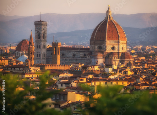 Plakat Katedralny Santa Maria kwiaty, piazza Del Duomo, Florencja, Tuscany, Włochy, Europa. Gigantyczny pomnik, który ma oko na swoje miasto.