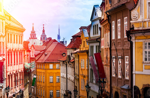 Plakat Praga jest stolicą Republiki Czeskiej, państwa europejskiego. Zabytki historyczne.