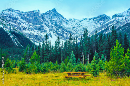 Plakat Najlepsze miejsce w domu. Spray Valley Provincial Park, Alberta, Kanada