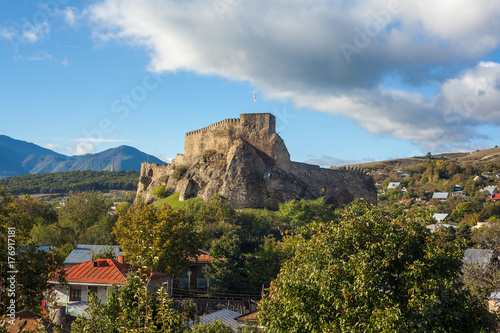 Plakat średniowieczny forteca w Surami miasteczko w Shida Kartli regionie, Gruzja