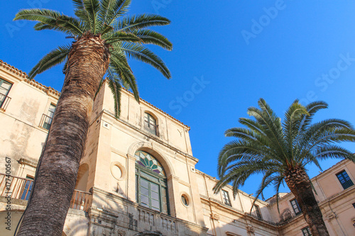 Noto (Sicile - Italie) - Cour du Palazzo Nicolaci di Villadorata