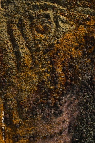 Whole and powdered spices mixed together