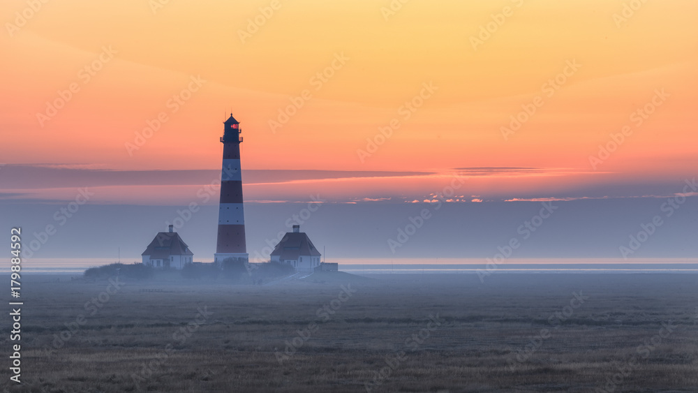 Sonnenuntergang am Leuchtturm Westerhever