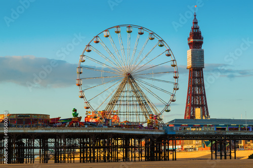 Zdjęcie XXL Blackpool Tower i Central Pier Ferris Wheel, Lancashire, Wielka Brytania