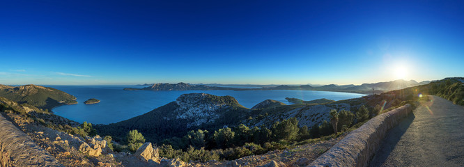 Blick in den Sonnenuntergang über Mallorca