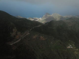 Atemberaubende Landschaften auf Teneriffa aus der Luft